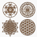 Lot de 4 décorations murales 30 cm en bois brun motifs géométriques ajourés à suspendre