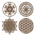 Lot de 4 décorations murales 30 cm en bois brun motifs géométriques ajourés à suspendre