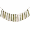 Guirlande décorative 150 x 45 cm en tissu vert sauge et blanc style bohème